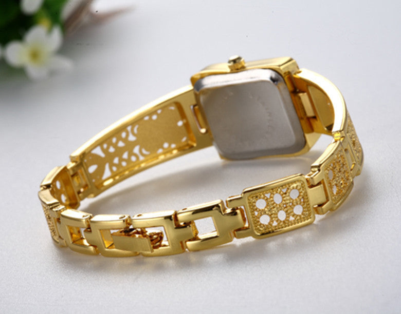 Alloy Bracelet Watch Creative Fashion Women's Quartz Watch Dujana147
