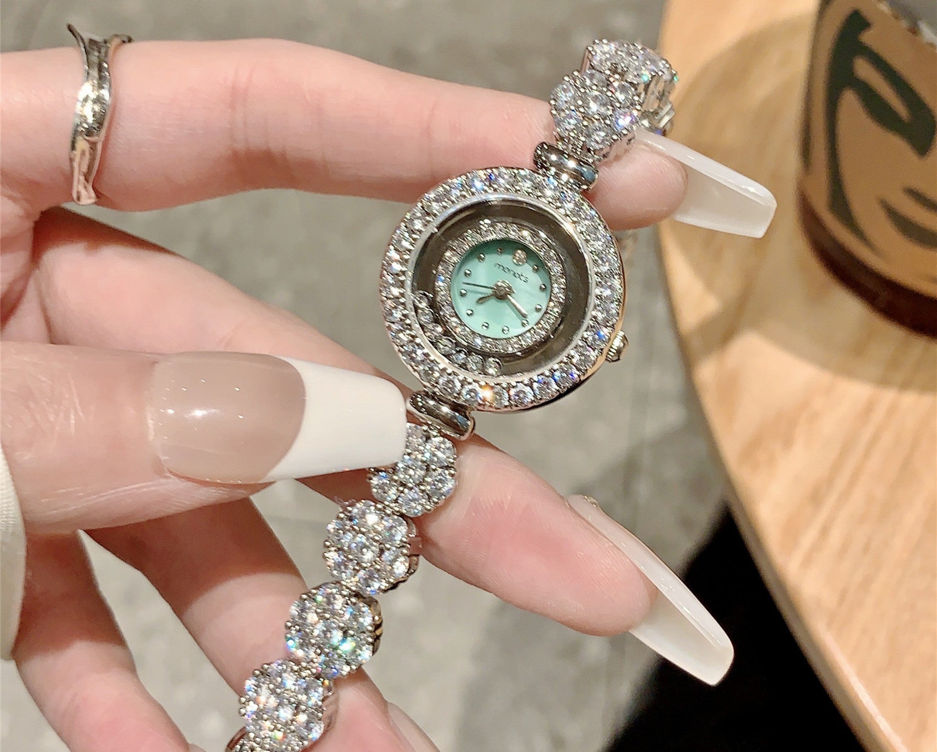 Mermaid Women's Watch Niche Fritillary Face Bracelet Dujana147