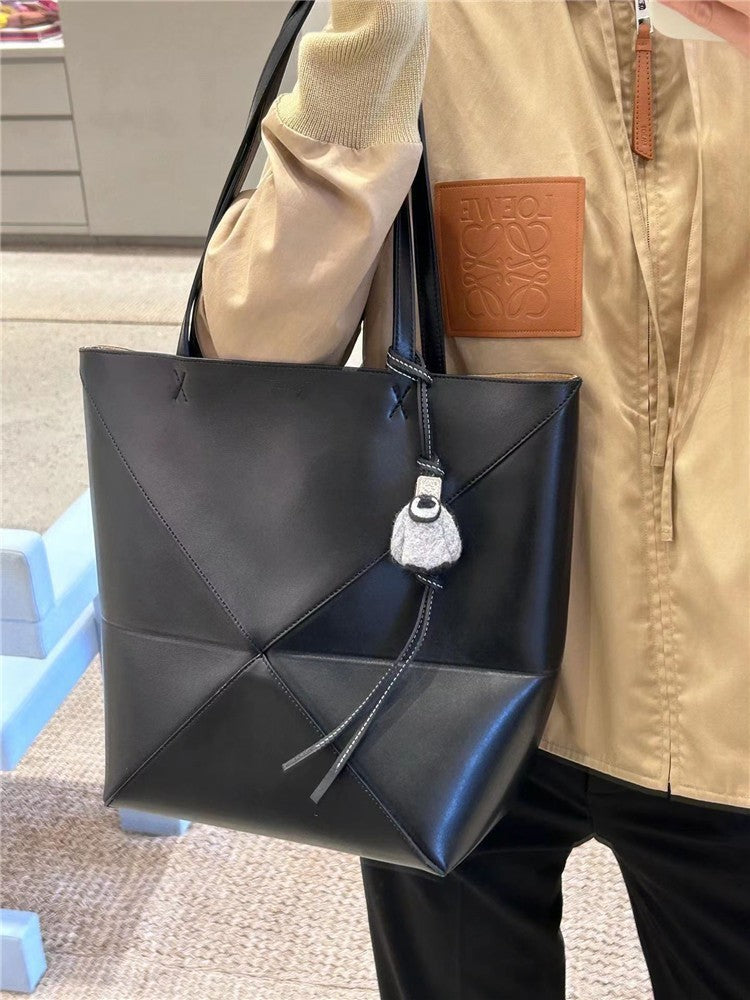 Deformation Geometry Single Shoulder Oblique Span Tote Package Dujana147