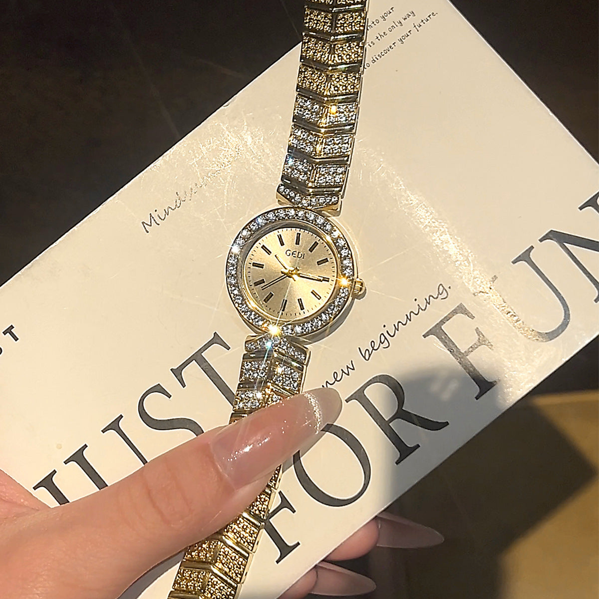 Gedi Light Luxury Suncoo Appearance Women's Watch Dujana147