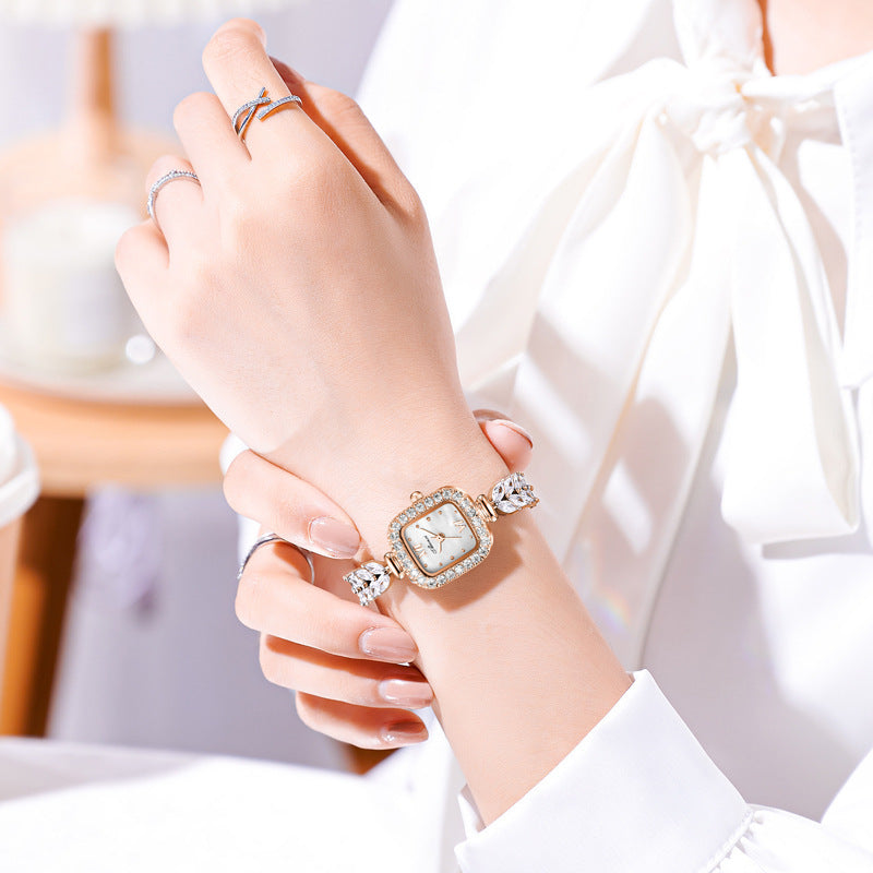 Temperament And Fully-jewelled Quartz Small Golden Spike Small Square Plate Watch Dujana147